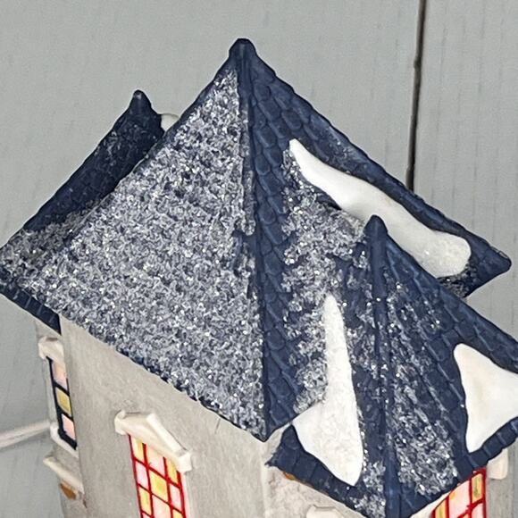 Dept. 56 North Pole Series "Tin Soldier Shop" Heritage Village Collectio… - Picture 7 of 15